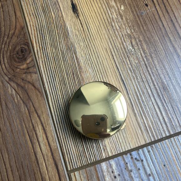 Majestic Face Powder Compact 1940s Round Signed Puff USA Brass Engine Turned - Picture 6 of 7